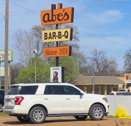 Clarksdale, Mississippi, Abe’s Bar-B-Que was started in 1924 by Abraham Davis, a Lebanese immigrant. The family-run restaurant offers great food with outdoor seating. Photo: Fran Falkin
