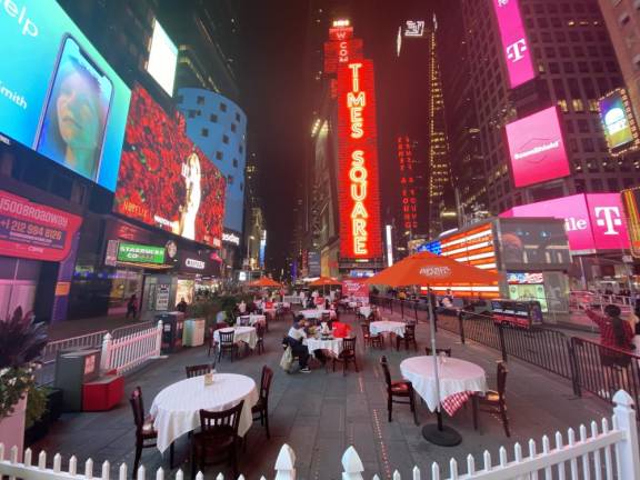 Tony’s Di Napoli on the plaza of 43rd Street and Broadway. Photo courtesy of Times Square Alliance.
