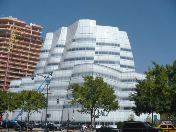 Frank Gehry’s IAC Headquarters Building in Chelsea. Photo: CC BY-SA 3.0, commons.wikimedia.org