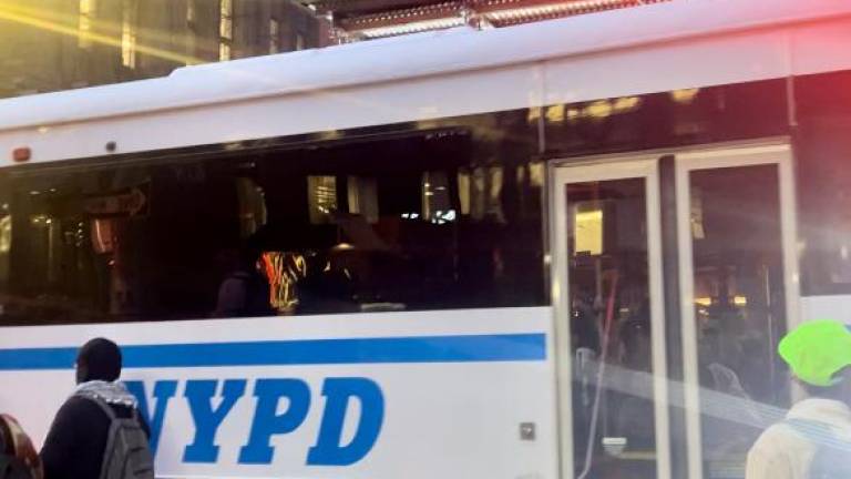 NYPD brought in detention buses to arrest the protestors