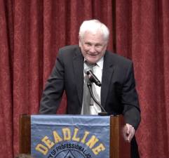 Keith J. Kelly at the Deadline Club Hall of Fame podium, Nov. 20, 2025.