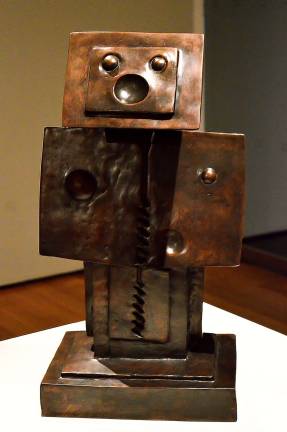 Max Ernst, &quot;An Anxious Friend (Un ami empress&#xe9;),&quot; bronze, 1944. Photo: Adel Gorgy