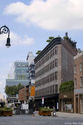 The rounded corner of 53 Gansevoort St caught the eye of Berenice Abbott in her “Changing New York” WPA masterpiece.