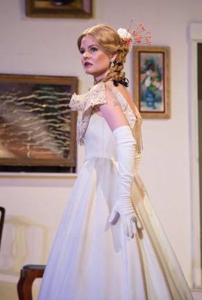 Sarah Moulton Faux as Violetta in "La Traviata," Regina Opera Company. Photo: Svetlana Didorenko