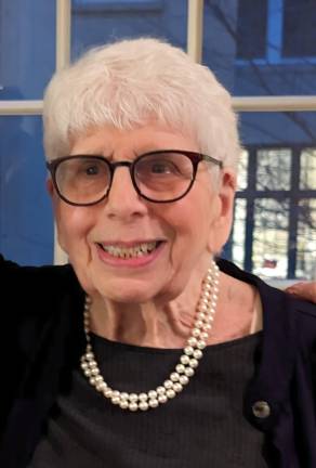 Ronnie Eldridge, a progressive voice and power broker on the Upper West Side, passed on March 4 at the age of 95. The former city council member’s political career stretched back to the days of Sen. Robert F. Kennedy, Bella Abzug and Mayor John Lindsay.