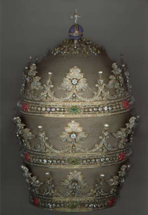 Tiara of Pius IX (reigned 1846–78). German and Spanish, 1854. Courtesy of the Collection of the Office of Liturgical Celebrations of the Supreme Pontiff, Papal Sacristy, Vatican City. Image courtesy of The Metropolitan Museum of Art. Digital composite scan: Katerina Jebb