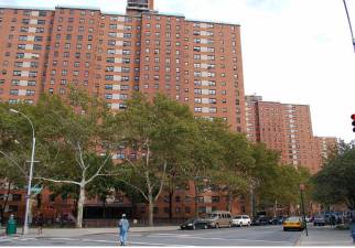 The Department of Justice arrested 70 people and charged them in a “pay to play” bribery scandal whereby contractors making repairs in the sprawling network of public housing across the city were forced to pay kickbacks to NYCHA officials who doled out the repair contracts. Photo: Wikimedia Commons