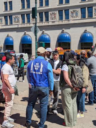 City Council Members Marte &amp; Powers Propose to Stop Tourist Ferry Ticket Scams