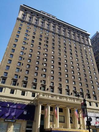 The Hotel Pennsylvania seen here in 2019, was the world’s largest hotel when it opened in 1919. Photo: Antigng/Wikimedia Commons