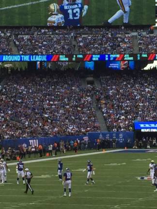 Manning (10) on the field. Photo: Jon Friedman