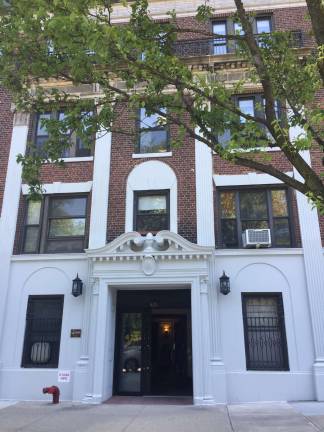 Pre-war elegance: The main entrance at 425 Riverside Drive, 2018. Photo: Val Castronovo