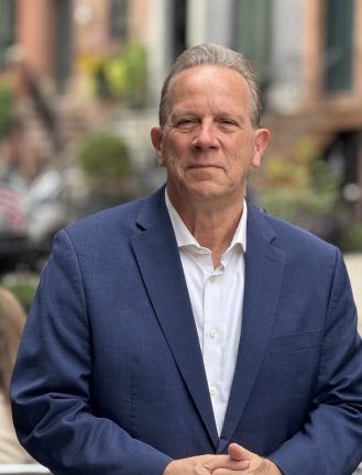 Community activist Kevin O’Keefe, a community board 6 member and founder of the St. Vartan Park Conservancy said he is suspending his Democratic primary campaign for Assembly in the 74th district.