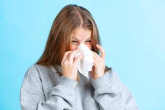 Cold and Flu Season is here, and there’s a few things to do to make it less miserable. Photo: Master1035 Freepik