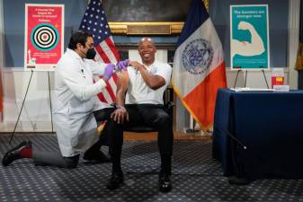 Mayor Eric Adams receiving his second COVID-19 booster shot at City Hall on September 20, 2022. Photo: Michael Appleton/Mayoral Photography Office