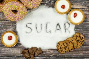 It might look tempting to some, but Formulate Health warns that the amount of sugars in common junk foods like doughnuts, cakes, chocolate and cookies is immense and is incredibly damaging when consumed in high quantities. Photo: Wikimedia Commons
