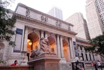 <b>The main branch of the NY Public Library at Fifth Ave. and E. 42nd St.</b> Photo: Beau Matic