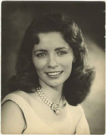 Editta Sherman (1912–2013). June Carter Cash, undated. Gelatin silver print. New-York Historical Society, Gift of the children of Lloyd R. Sherman.