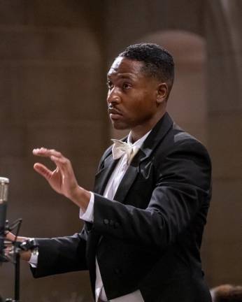 Malcolm J. Merriweather conducting. Photo: Stephanie Berger