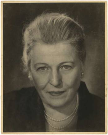 Editta Sherman (1912–2013). Pearl Buck, 1955. Gavelux print. New-York Historical Society, Gift of Kenneth Sherman.