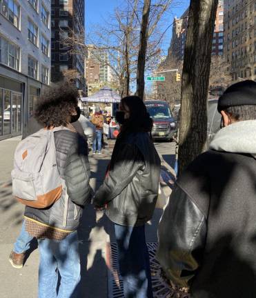 Lining up for COVID testing on Broadway on the Upper West Side, Monday, Dec. 20, 2021. Photo: Alexis Gelber