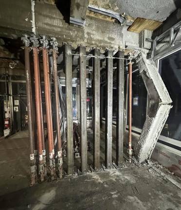 Shorings and multiple support beams were installed next to one of the two buckled columns by July 8.