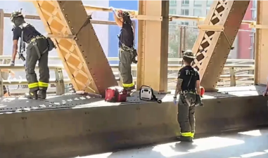FDNY firefighters respond to a head on collision involving two bikers on the Queensboro Bridge. One victim was driving a stand up scooter, the other was driving a light weight racing bike. Both were rushed to a nearby hospital and pronouced dead.