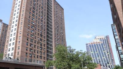 Fulton and Chelsea Elliot Houses on 413 W. 17th Street between Ninth and Tenth Ave. were the subject of a public forum on Feb. 1 on the city’s plan to tear the buildings down and replace them with new buildings for over $1 billion. Photo Credit: Flickr.