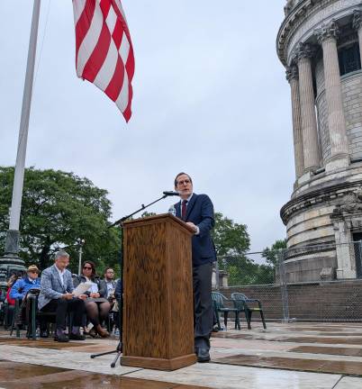 Memorial Day wreath laying cermemony at Soldiers &amp; Sailors Monument, Micah Lasher speaking.