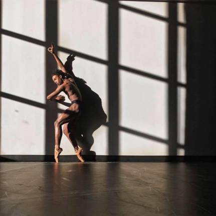 Tevin Johnson dancing on pointe. Photo courtesy of Tevin Johnson