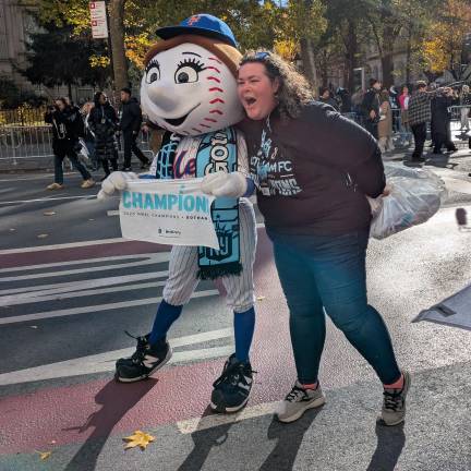 Mr. Met at the Gothan FC parade, Nov. 24, 2025.