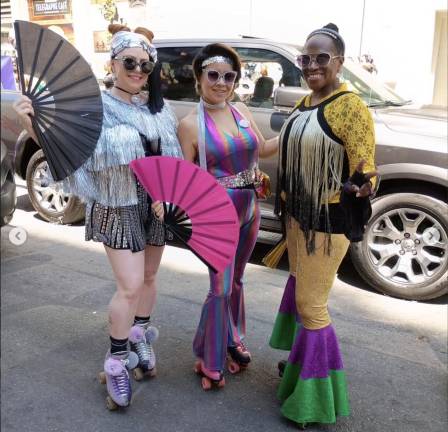 1000s Shimmy, Shake &amp; Wobble at 20th Annual NYC Dance Parade