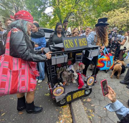 Guns N’ Roses dogs with Axl Rose and Slash.