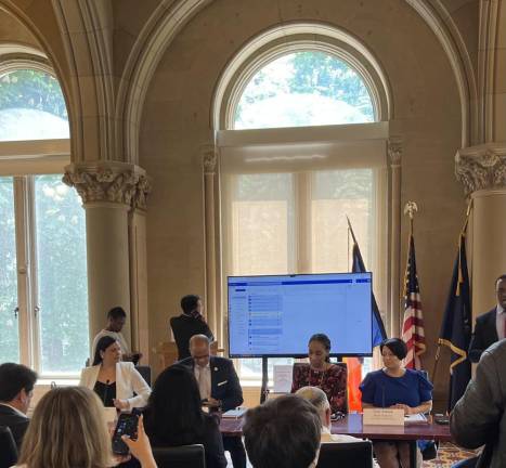 <b>Claiming that there is a crisis in how reading is taught, top education officials--NYC Schools Chancellor David Banks, Deputy Chancellor Carolyne Quintana, DC Danika Rux, and DC Kara Ahmed--held a press conference on “New York City Reads” at Tweed Courthouse.</b> Photo: Jack Ahern