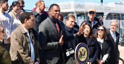Battery Park Brouhaha Gets Hotter as Pols Protest Ferry Fence