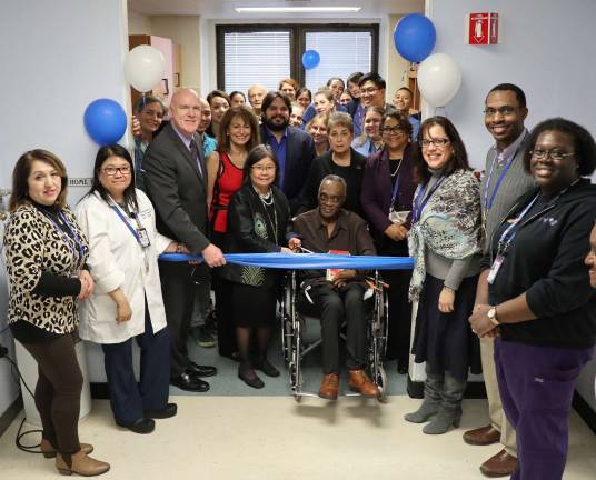 NYC Health + Hospitals/Bellevue Rehabilitation Department and the Auxiliary to Bellevue Hospital unveiled a newly renovated Rehabilitation Medicine kitchen. Photo: NYC Health + Hospitals/Bellevue