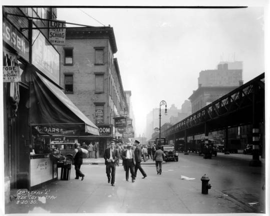 Sixth Avenue El at West 25th Street &amp; 6th Avenue. Courtesy New York Transit Museum