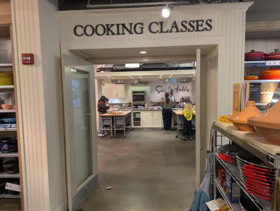 Sur La Table: It’s a kitchen store, it’s cooking classes too!