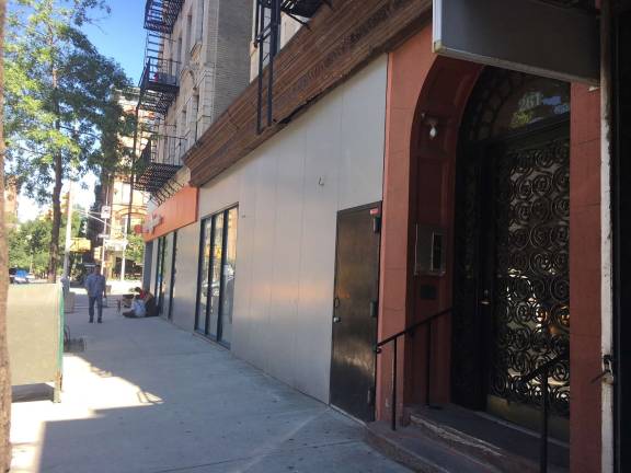 Following pronounced community concerns, an initial proposal for a lounge with live music and a capacity of 100 in the basement of 261 West 21st St., near Eighth Avenue, has been scaled back. Photo: Michael DeSantis