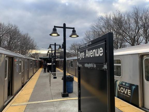 Elevated subway trains deliver you near Pelham Bay Park and its attractions. Farther afield? City Island’s New England atmosphere and, on a clear day, great views of Queens and Manhattan.