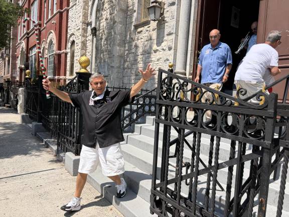 East Harlem Giglio Feast thrills Our Lady of Mount Carmel on East 116th Street, Sunday Aug. 9.
