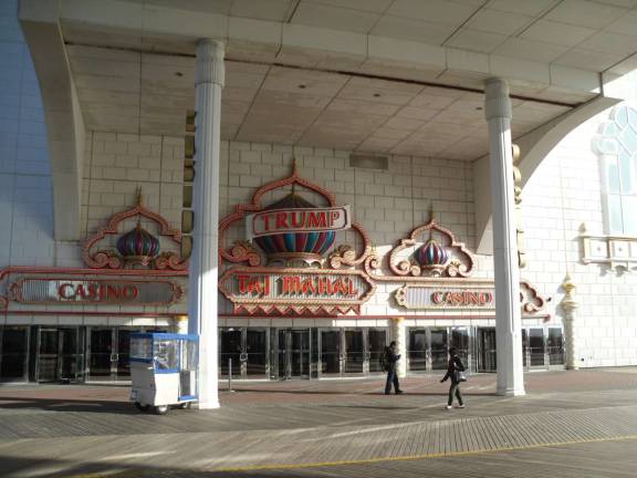 The collapse of the Atlantic City gambling market has the industry eyeing Manhattan.