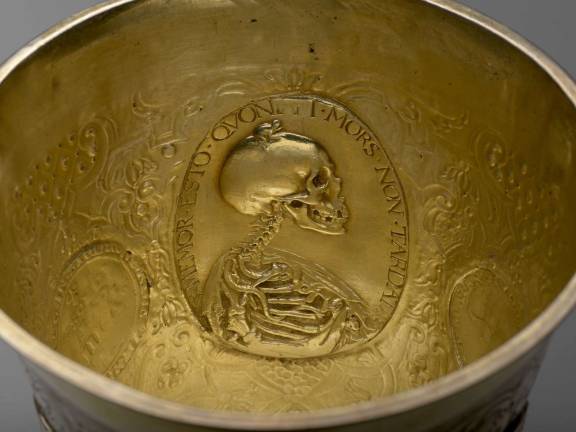 Cup inset with Jan de Vos (ca. 1578–after 1619). "Allegory of Vanitas," dated 1614. Silver, with gilding; 128 × 100 × 102 mm (cup), 57 × 44 mm (medal). Stephen K. and Janie Woo Scher Collection. Photo: Michael Bodycomb