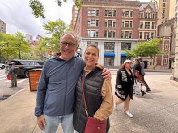 Striaght out of a Nora Ephron Romcom: lovebirds Rick Kalson and Ellen Yaffe, who met on a dating app and were embarking on a Nora Ephron walking tour of the UWS.