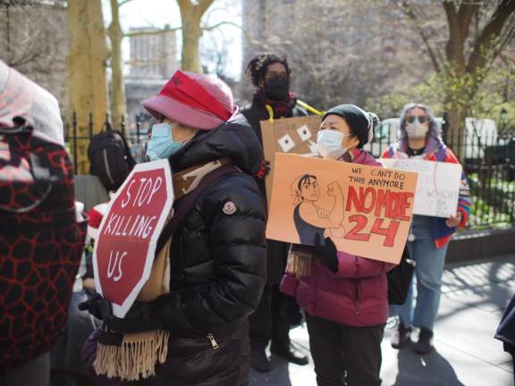 Demonstrators held rallies at noon throughout the strike, and supporters from local labor unions, women’s rights organizations, and other advocacy groups delivered speeches.