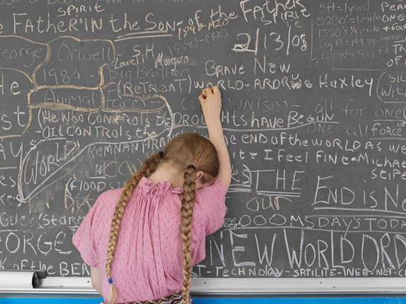 Lucas Foglia, “Homeschooling Chalkboard, Tennessee,” 2018, from the series “A Natural Order.” Photo: Lucas Foglia