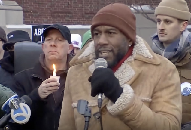 Public advocate Jumaane Williams speaks at a frigid candlelight vigil for Alex Pretti and Renee Good outside the VA Hospital on E. 23rd St. on Jan. 29. Community activist Kevin O’Keefe is seen to his left holding candle.