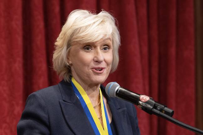 Tina Brown speaks at the Deadline Club New York Hall of Fame induction.