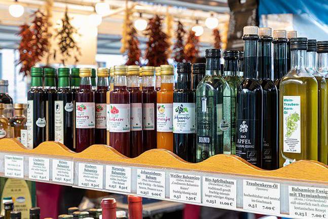 There are many types of vinegar from apple cider vinegar to balsamic vinegar, which is aged 12 to 25 years in wood barrels. All have the stamp of approval from the Academy of Nutrition and Dietetics (AND).