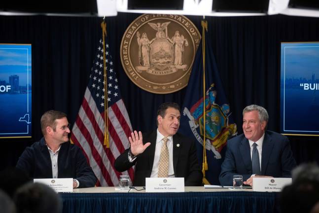 Mayor Bill de Blasio and Governor Andrew M. Cuomo announce that Amazon will establish a new corporate headquarters in Long Island City, Queens. Photo: Ed Reed/Mayoral Photography Office