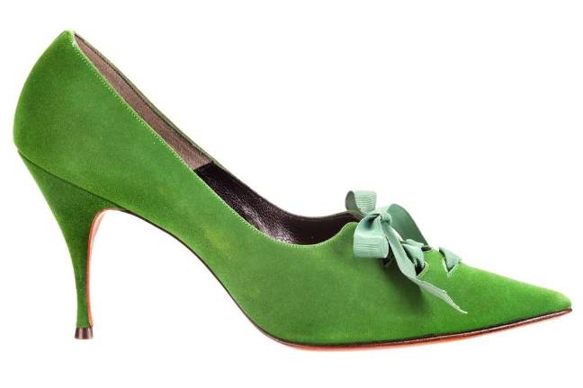 Seymour Weitzman (1910–65), designer. Mr. Seymour (founded 1950s), maker. Pointed-toe laced pumps, ca. 1964. Suede, grosgrain ribbon. Stuart Weitzman Collection, no. 269. Photo: Glenn Castellano, New-York Historical Society